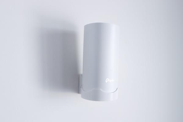 TP-LINK držiak DECO M4/ E4/ S7/ P9 na stenu biely 