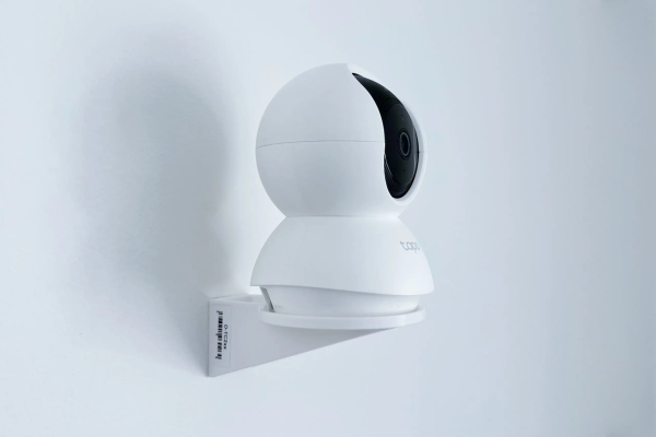 TP-LINK držiak pre Tapo C200/ C210 na stenu biely 