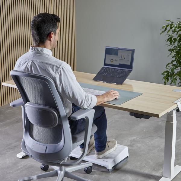 Stojan na notebook Fellowes ALUMIA strieborný 