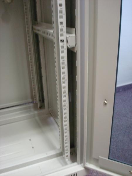 Datacom 19"rack stoj. 38U/ 600x600 Rozebíratelný 