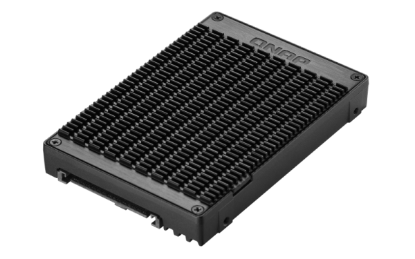 QNAP adaptér QDA-U2MP (2x M.2 PCIe NVMe SSD slot v 2, 5" U.2 PCIe NVMe SSD rámčeku)