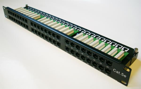 DATACOM Patch panel 48p. Cat5e 1U BK 8x6p. Modul, UTP, 19" 