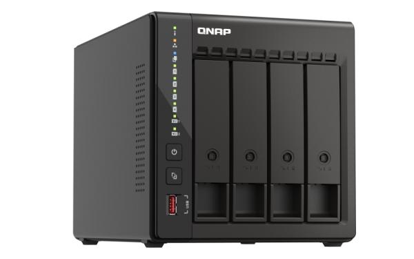 QNAP TS-453E-8G (4core 2, 6GHz, 8GB RAM, 4x SATA, 2x M.2 NVMe slot, 2x HDMI 4K, 2x 2, 5GbE, 4x USB) 