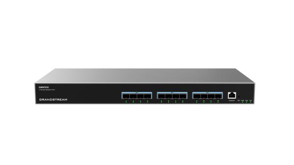 Grandstream GWN7832 Layer 3 Managed Network Switch 12 SFP+ portov 