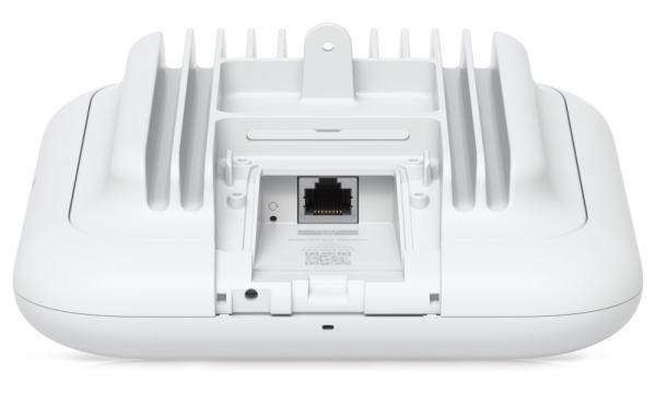 Ubiquiti All-weather IP67 WiFi 7 AP with 6 spatial streams, integrated directional super antenna, and articulation mount 