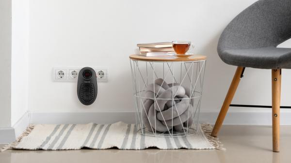 Salente HotHeat, teplovzdušný mini ventilátor, 500 W, čierny 