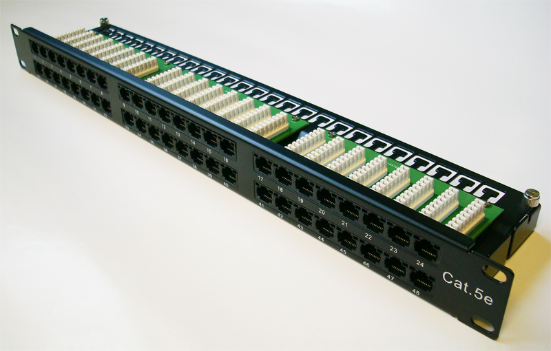 DATACOM Patch panel 48p. Cat5e 1U BK 8x6p. Modul, UTP, 19" 