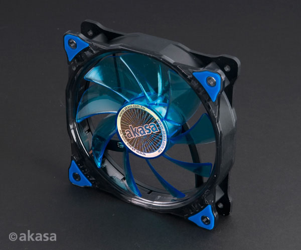 prídavný ventilátor Akasa Vegas LED 12 cm modrá 