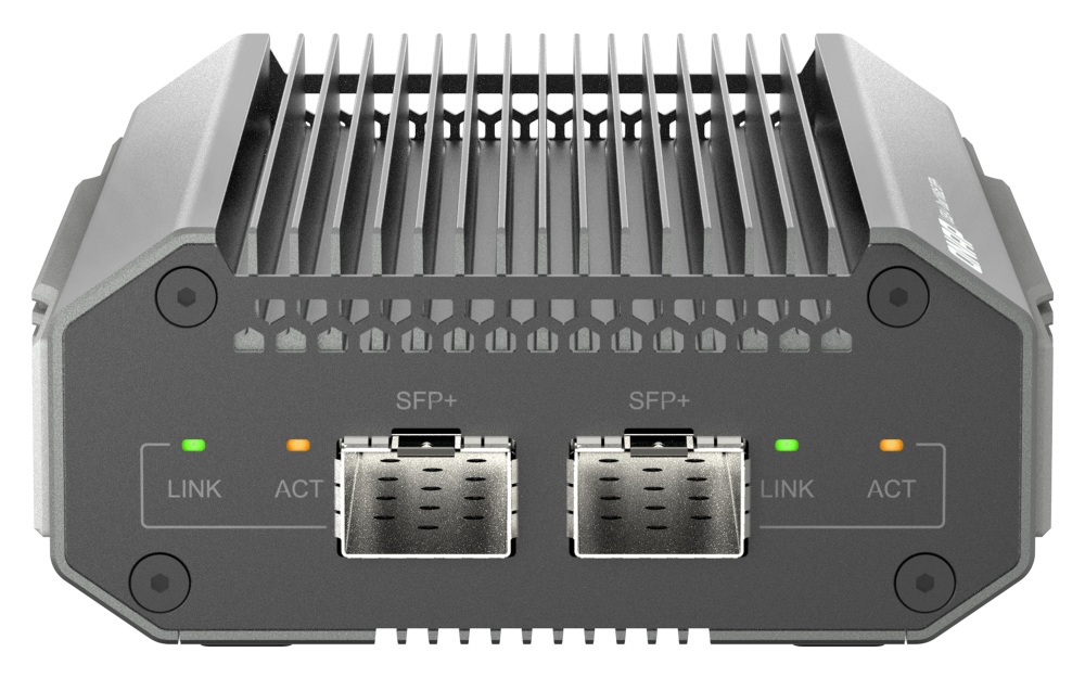 QNAP QNA-UC10G1SF- adaptér USB-C 4 (podpora Thunderbolt 3 a 4) na 2x 10GbE SFP+ (pasívne chladenie) 