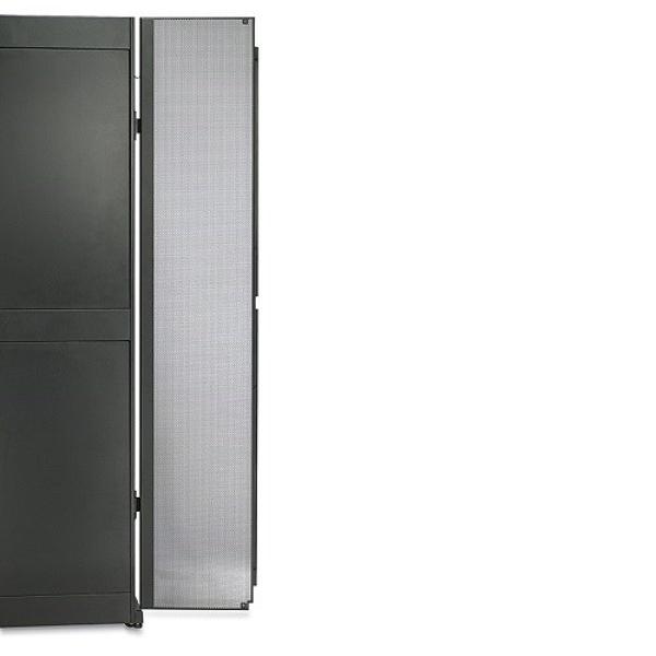 APC NetShelter SX 42U 600 mm široké perforované delené dvere čierne2