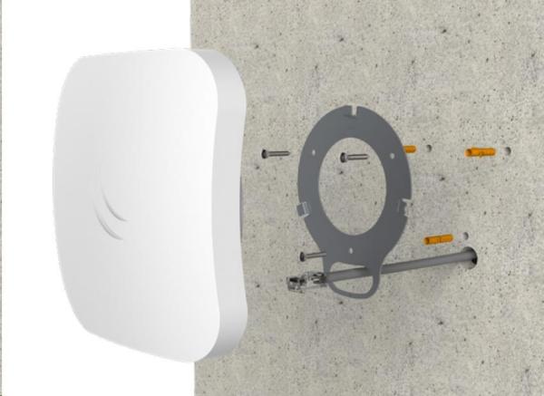 MikroTik cAP ac (RBcAPGi-5acD2nD),  716MHz CPU,  128MB RAM,  2xLAN,  2.4+5GHz,  802.11b/ g/ n/ ac,  PoE 802.3af/ at,  vrátane. Lic1