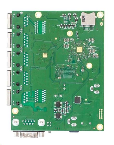 MikroTik RouterBOARD RB450Gx4,  štvorjadrový procesor ARM 716MHz,  1GB RAM,  5x LAN,  vrátane. Licencia L51