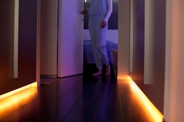 PHILIPS Hue COL LightStrip Plus,  White and color ambiance rozšíření11