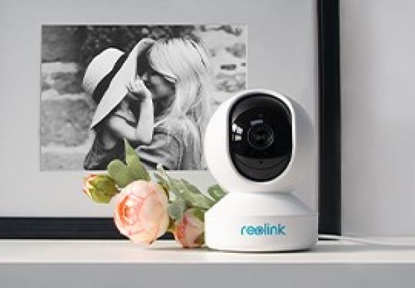 Bezpečnostná kamera REOLINK E1 Pro 1440P,  2.4 /  5 GHz2