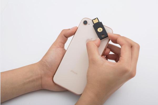 YubiKey 5 NFC - USB-A, kľúč/token s viacfaktorovou autentifikáciou (NFC), podporou OpenPGP a Smart Card (2FA)0