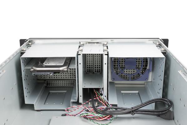 CHIEFTEC Rackmount 4U ATX/ EATX UNC-411E-B,  600W BDF-600S,  čierna1