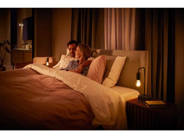 PHILIPS Hue White Ambiance 7W 550 Filament E275