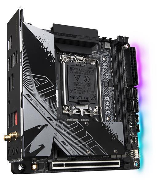 GIGABYTE MB Sc LGA1700 B760I AORUS PRO DDR4,  Intel B760,  2xDDR4,  1xDP,  1xHDMI,  WI-FI,  mini-ITX3