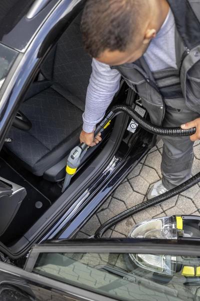 Karcher Puzzi 8/ 1 C čistič čalounění,  1200 W,  vyjímatelná nádoba,  1 l/ min,  1 bar,  vyjímatelná nádoba 2v18