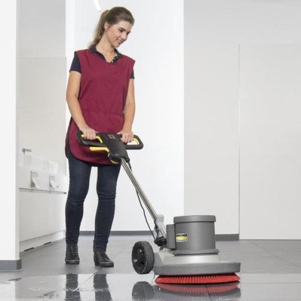 Karcher BDS 43/ 150 C Classic podlahový mycí stroj,  1500 W,  63 dB,  pracovní šířka 430 mm,  150 ot/ min3