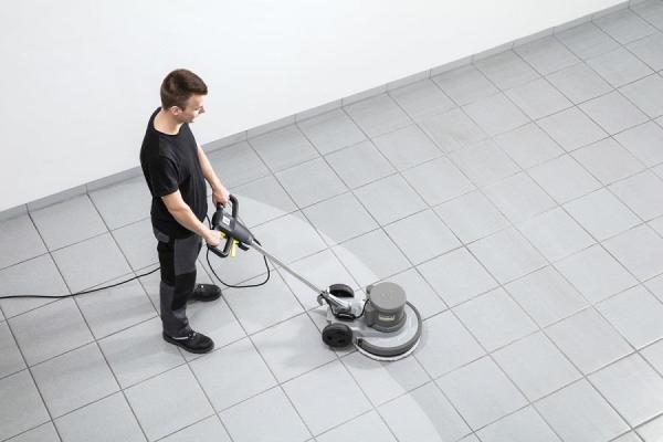 Karcher BDS 43/ 150 C Classic podlahový mycí stroj,  1500 W,  63 dB,  pracovní šířka 430 mm,  150 ot/ min4