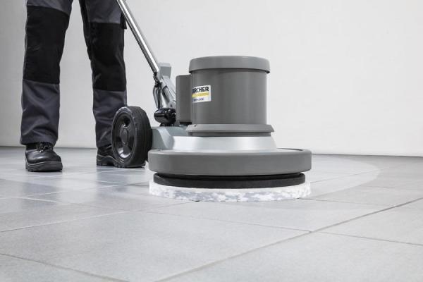 Karcher BDS 43/ 150 C Classic podlahový mycí stroj,  1500 W,  63 dB,  pracovní šířka 430 mm,  150 ot/ min5