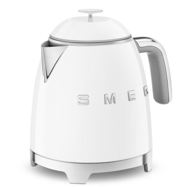 Smeg KLF05WHEU, mini rychlovarná konvice, 0,8 l / 3 šálky, 1400 W, styl 50. let, bílá1