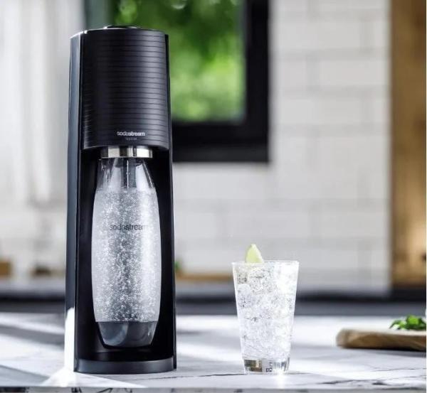 BAZAR - SodaStream Terra Black výrobník sody,  mechanický,  1l láhev SodaStream Fuse,  bombička s CO2,  černý - Poškozený ob1