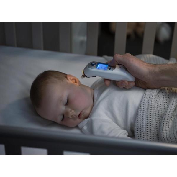 Braun ThermoScan 7 plus IRT6525WE bezkontaktní teploměr,  ušní,  displej,  noční režim,  paměť pro 9 měření3