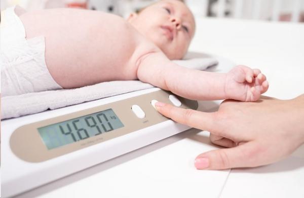 Concept VD4000 KIDO kojenecká váha, mobilní aplikace, digitální displej, automatické vypnutí, přesnost měření (5g)6