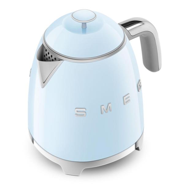 Smeg KLF05PBEU mini rychlovarná konvice, 0,8 l / 3 šálky, 1400 W, styl 50. let, pastelově modrá4