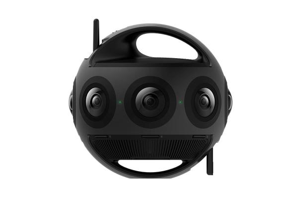 Insta360 Titan profesionální 11K 360° 3D VR videokamera1