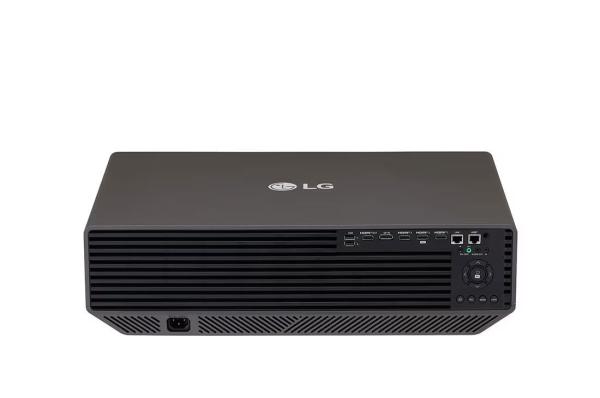 LG projektor BU70QGA.AEU - DLP,  laser,  3840x2160 UHD,  7000 ANSI,  3xHDMI,  USB-A,  DP,  RS232,  RJ45,  2x5W repro,  WebOS2