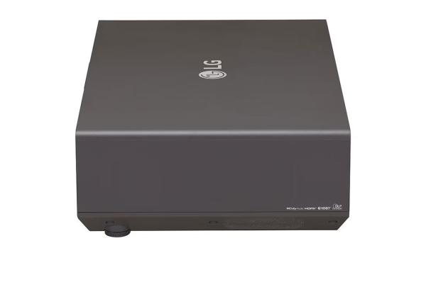 LG projektor BU70QGA.AEU - DLP,  laser,  3840x2160 UHD,  7000 ANSI,  3xHDMI,  USB-A,  DP,  RS232,  RJ45,  2x5W repro,  WebOS1