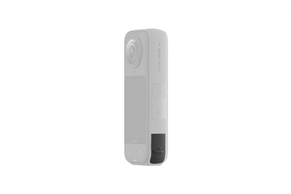 Insta360 X5 krytka USB portu4