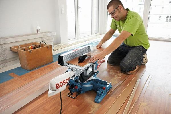 BOSCH Kombinovaná píla Bosch GTM 12 JL3