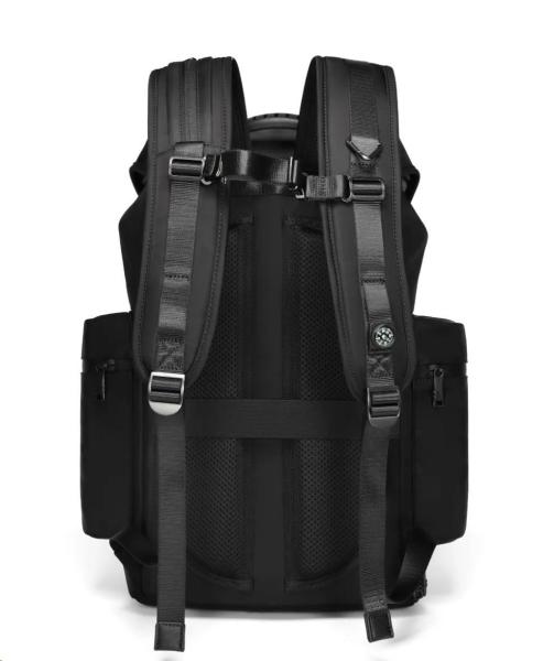 MYBALO ASTON
Perfektní volba pro minimalisty s dobrým vkusem

6 ikon:
- Nejtenčí batoh
- Elegantní
- Kapsa na not3