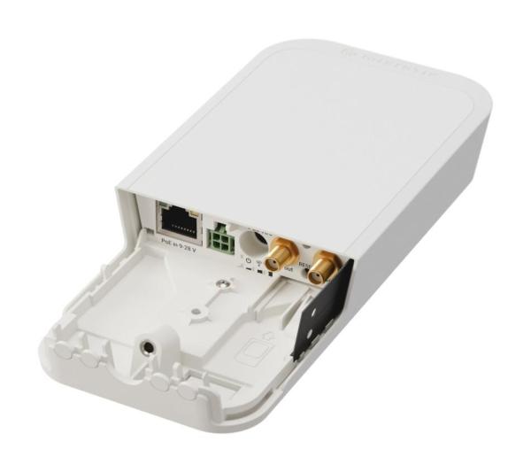 MikroTik RBwAPR-2nD&R11e-LR9G 2, 4GHz LoRa gateway wAP LR9G kit1