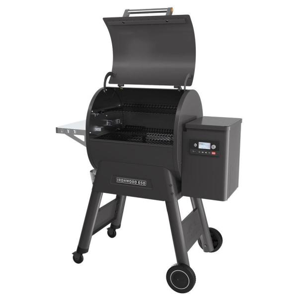 Traeger IRONWOOD 650 peletový gril1