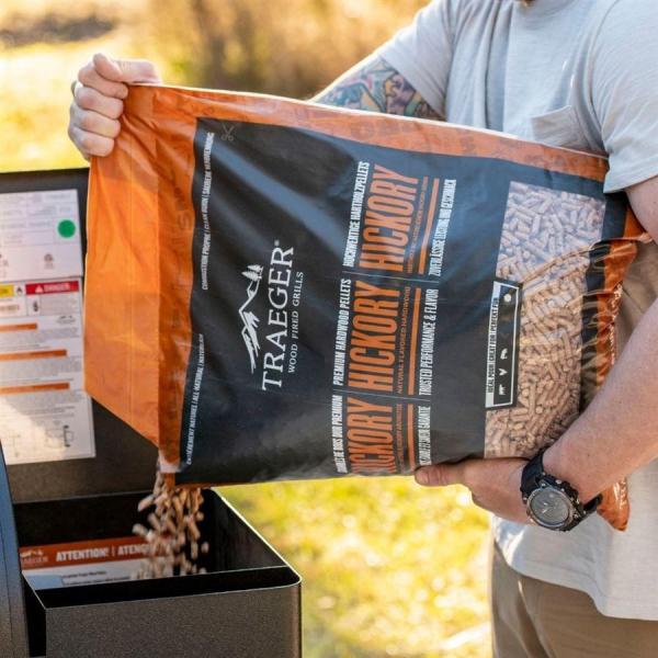 Traeger dřevěné pelety,  ořechovec,  certifikováno FSC3