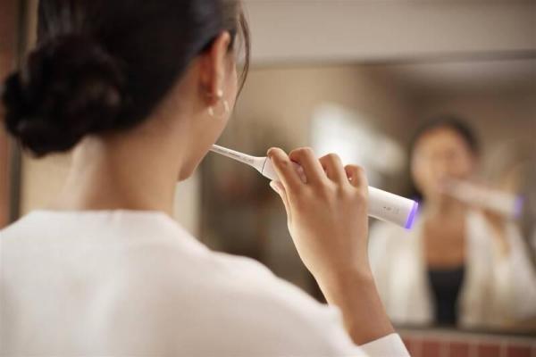 Philips Sonicare 6500 Gentle clean sada elektrických zubních kartáčků,  2 kusy,  černá a bílá4