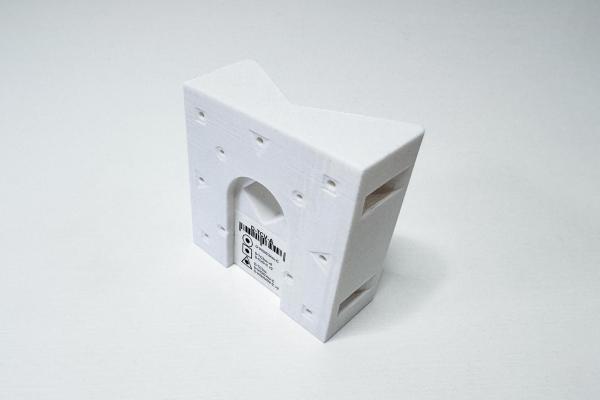 TP-LINK adaptér držáků kamer D-TC3XX-C, D-TC5XX-C, D-TC5XX-CL pro uchycení na sloup (60-130mm),  bílý s krytkou kabelů(1ks)1