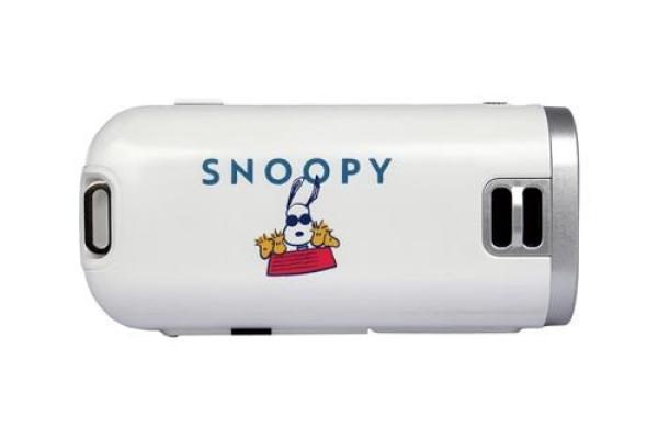 YASHICA x Peanuts DigiPocket Camcorder (White)3