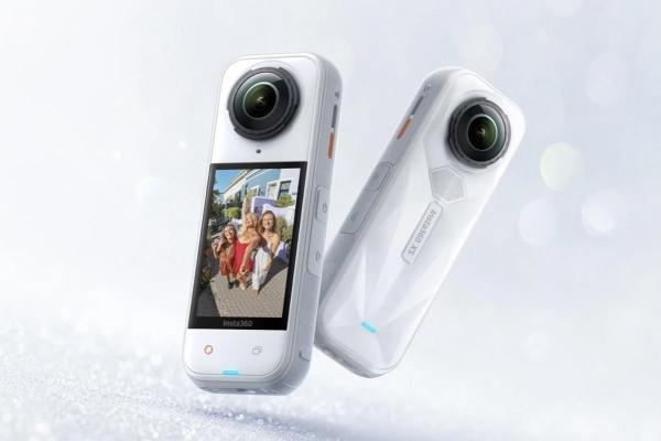 Insta360 X5 akční kamera,  bílá,  8K 360° video,  triple AI čip,  vodotěsnost do 15 m,  6osá stabilizace,  2400 mAh baterie3