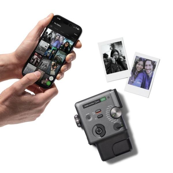 Fujifilm INSTAX MINI EVO CINEMA hybridní instantní fotoaparát - černý2