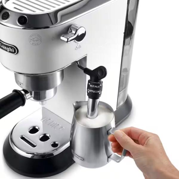 DeLonghi Dedica EC685.W Style pákový kávovar,  1450 W,  15 bar,  technologie Thermoblock,  Cappuccino systém,  bílá2