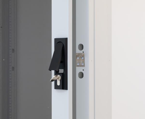 TRITON 19" rozvaděč stojanový RMA 32U 600x900,  800kg,  skleněné dveře,  svařovaný,  šedý3