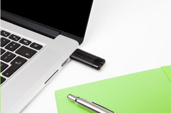 VERBATIM Flash Disk PinStripe USB 3.0, 16 GB - čierna4