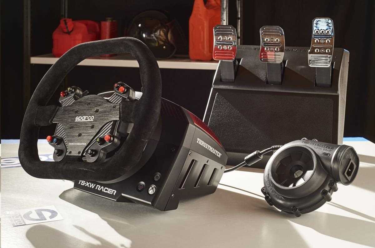 Thrustmaster Sada volantu a pedálů TS-XW Racer - Sparco,  pro Xbox One,  One X,  One S a PC (4460157)2 