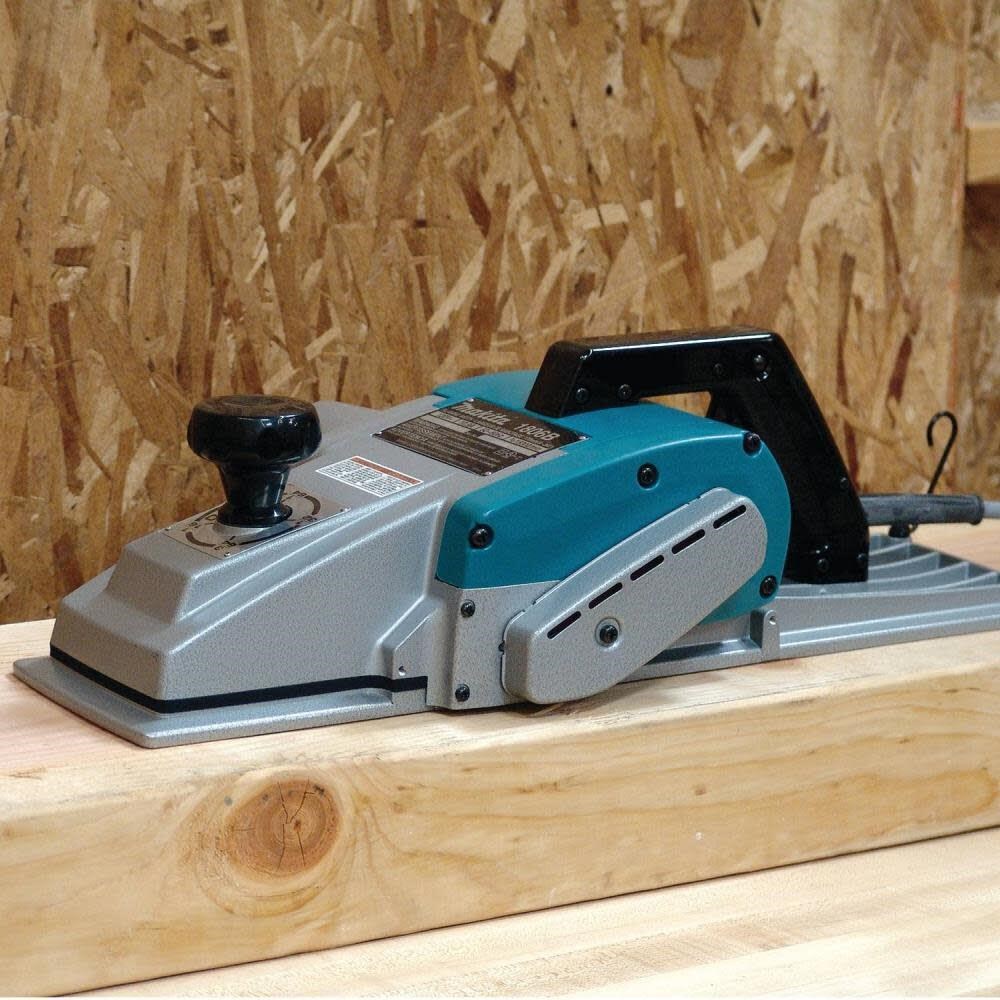 Makita 1806B velkoplošný hoblík5 